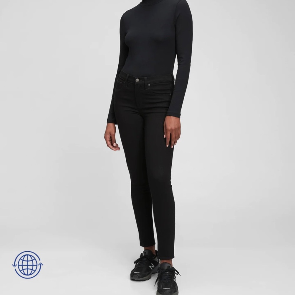 Gap Mid Rise Skinny Jean Black Size 26 EUC
